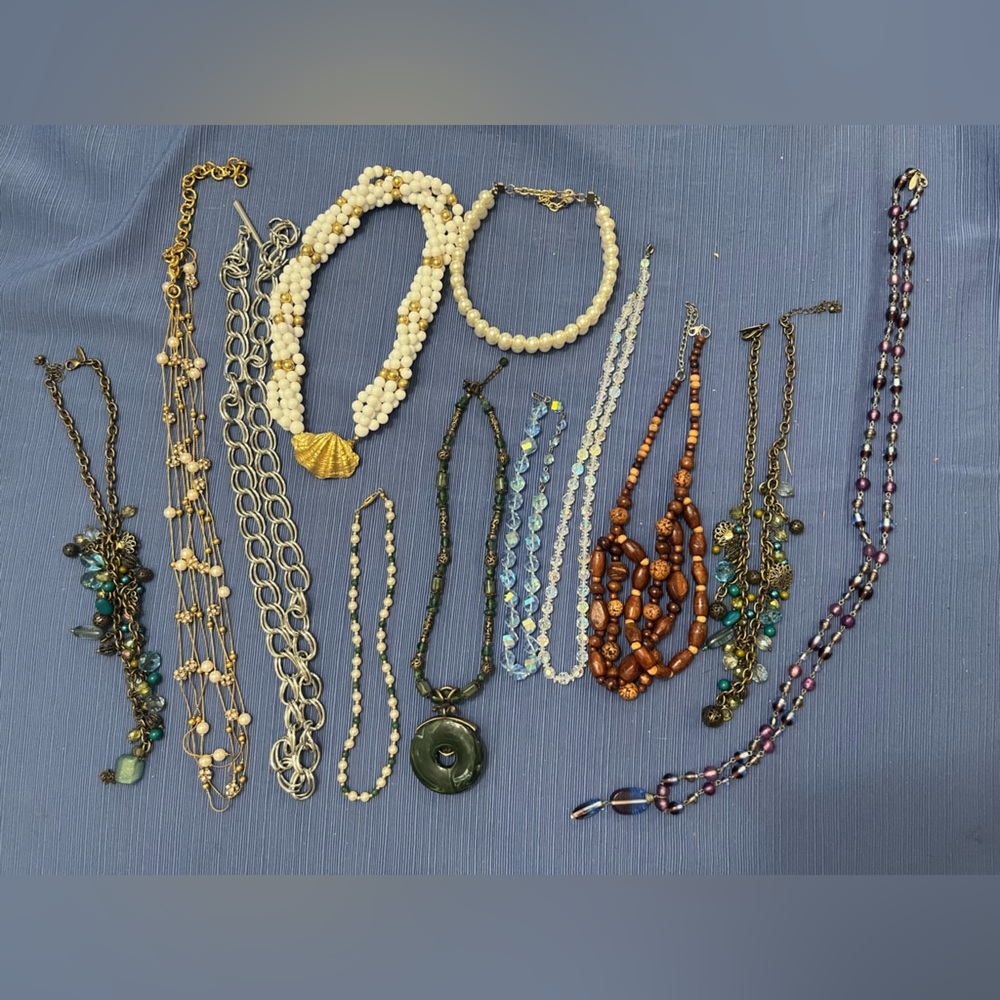 Women’s Necklace Lot of 12 Beaded Metal Glass Wood Chain Fashion Jewelry Mixed
